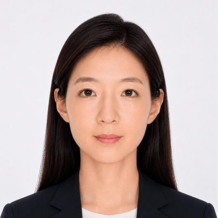 Portrait of Jennifer Kung, Finance at ML arteka.