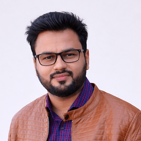 Portrait of Kashif Rizwan, Engineering at ML arteka.