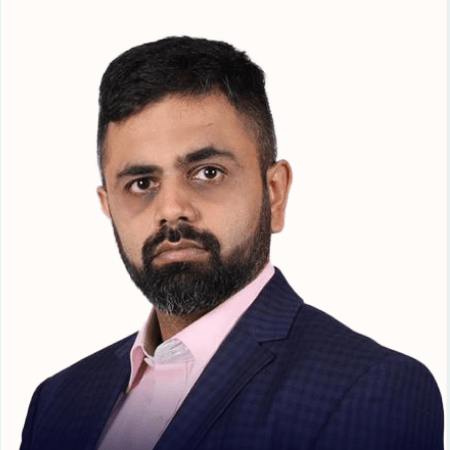 Portrait of Praveen Kumar, Data & AI at ML arteka.