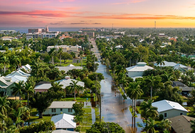 Aerial view of homes representing ML arteka intelligent mortgage decisioning